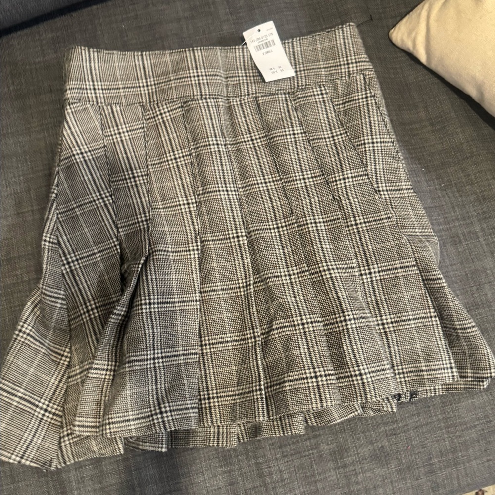 Abercrombie & Fitch Black and White Plaid Mini Skirt